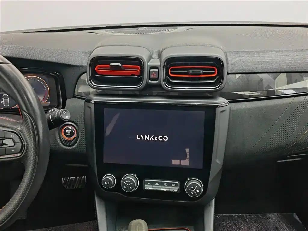 Lynk & Co 02 Hatchback 2021 2.0TD Halo — миниатюра 12