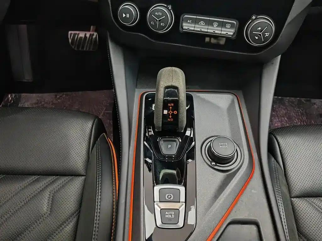 Lynk & Co 02 Hatchback 2021 2.0TD Halo — миниатюра 13