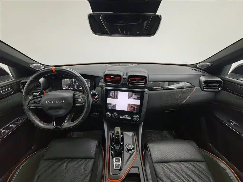 Lynk & Co 02 Hatchback 2021 2.0TD Halo — миниатюра 5