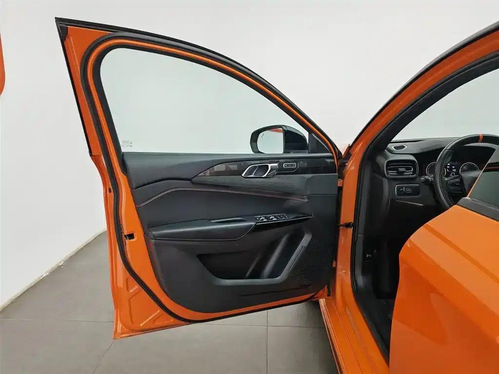 Lynk & Co 02 Hatchback 2021 2.0TD Halo — миниатюра 8