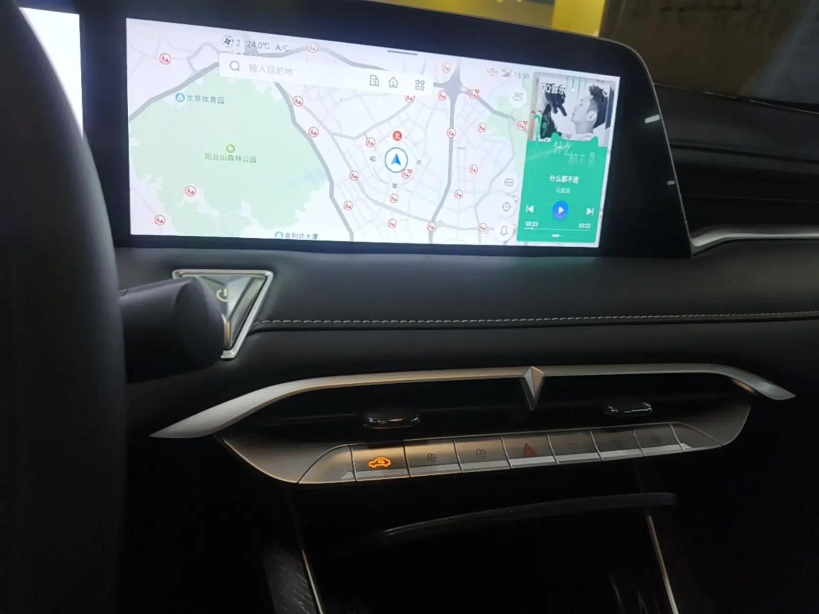 Venucia V 2023 260T Black Horse Edition Pro — миниатюра 16