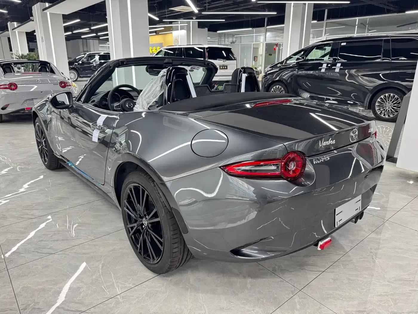 Mazda MX-5 2025 2.0L Manual — миниатюра 6