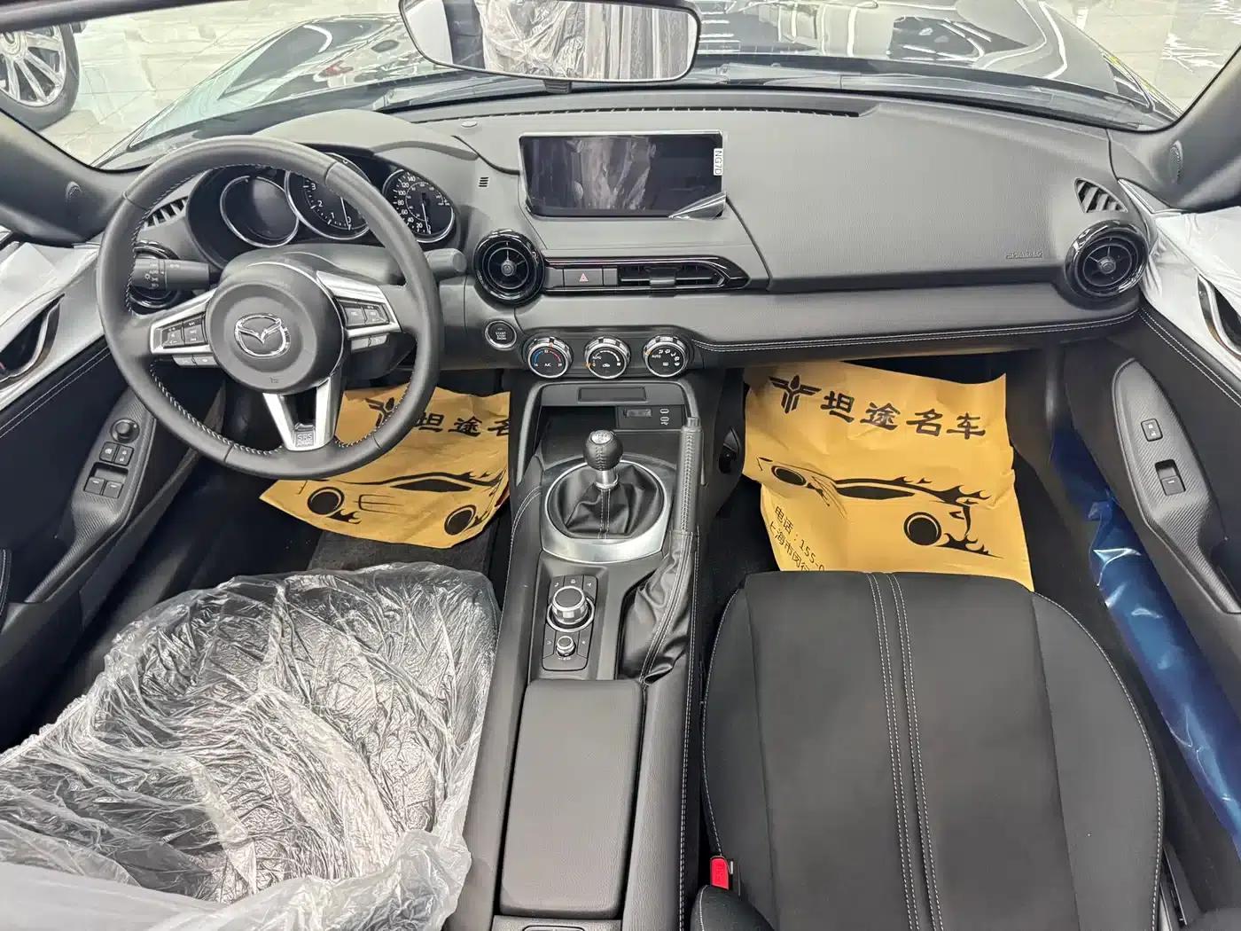 Mazda MX-5 2025 2.0L Manual — миниатюра 9