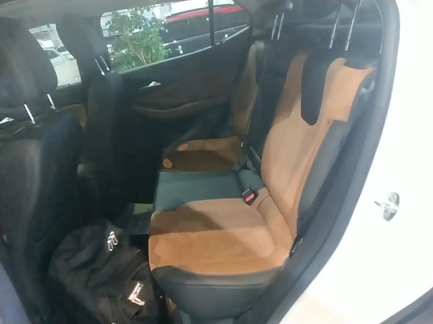 Buick Encore GX 2022 332T CVT Two-Wheel Drive Luxury Version — миниатюра 20