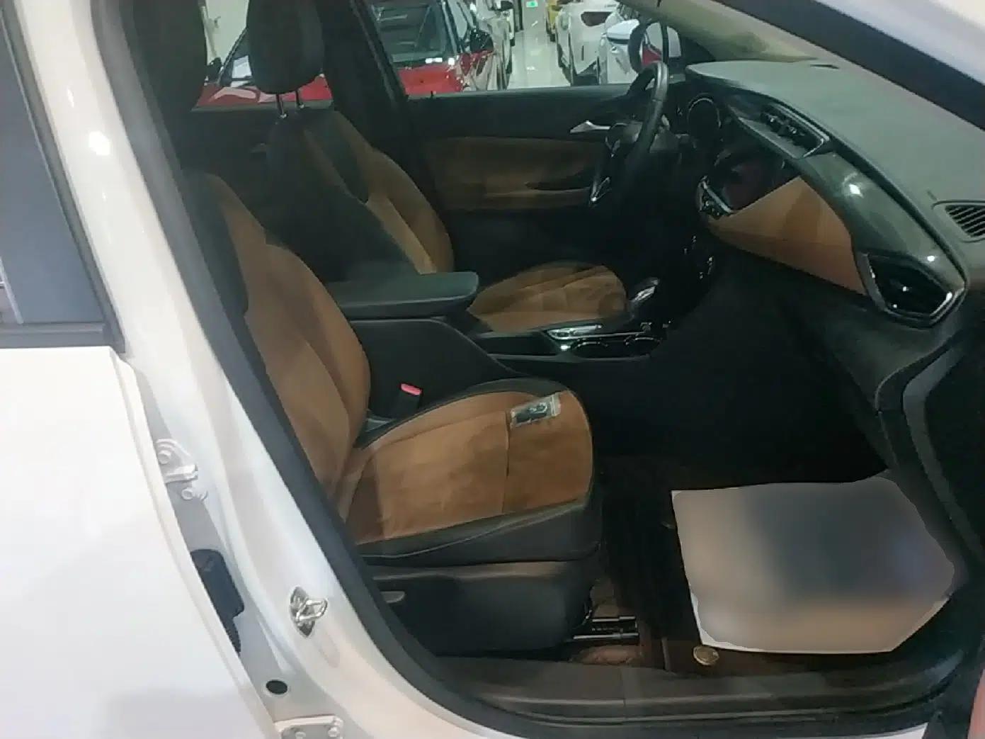 Buick Encore GX 2022 332T CVT Two-Wheel Drive Luxury Version — миниатюра 23