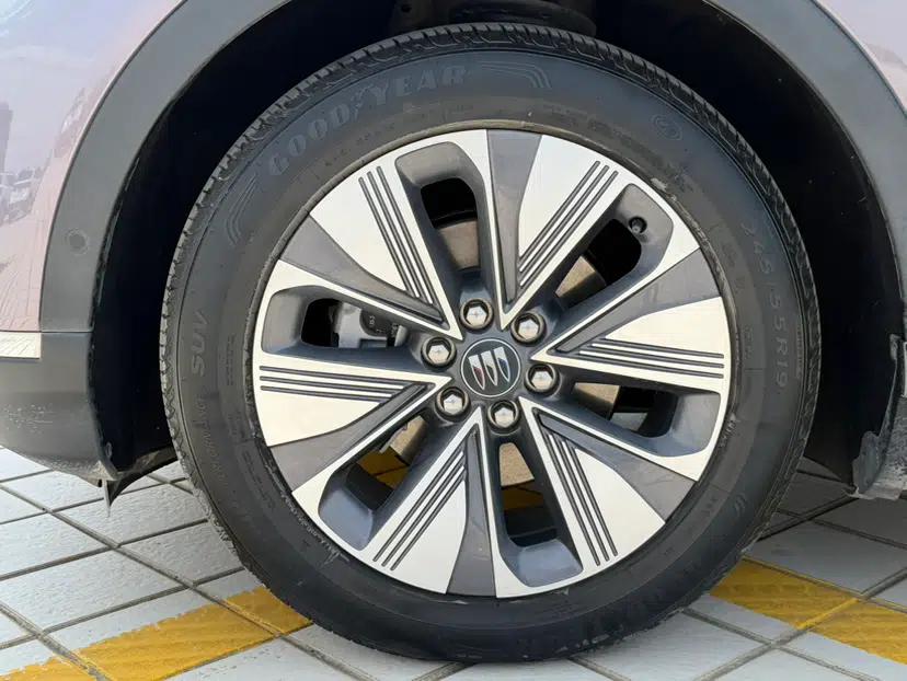 Buick E4 2023 Smart Edition — миниатюра 10