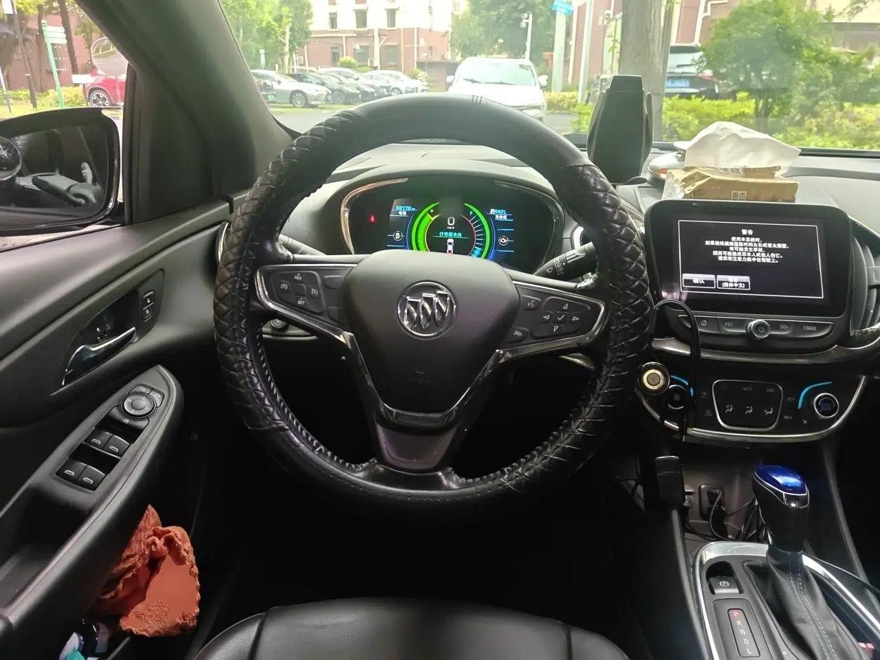Buick VELITE 5 2017 Urban Extended-Range Model — миниатюра 11