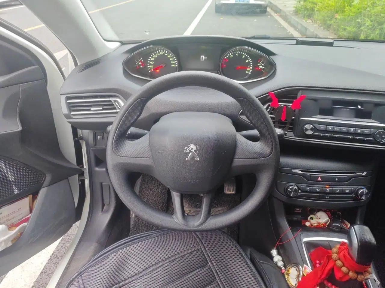 Peugeot 308S 2015 1.6L Manual Shangchi Edition — миниатюра 11