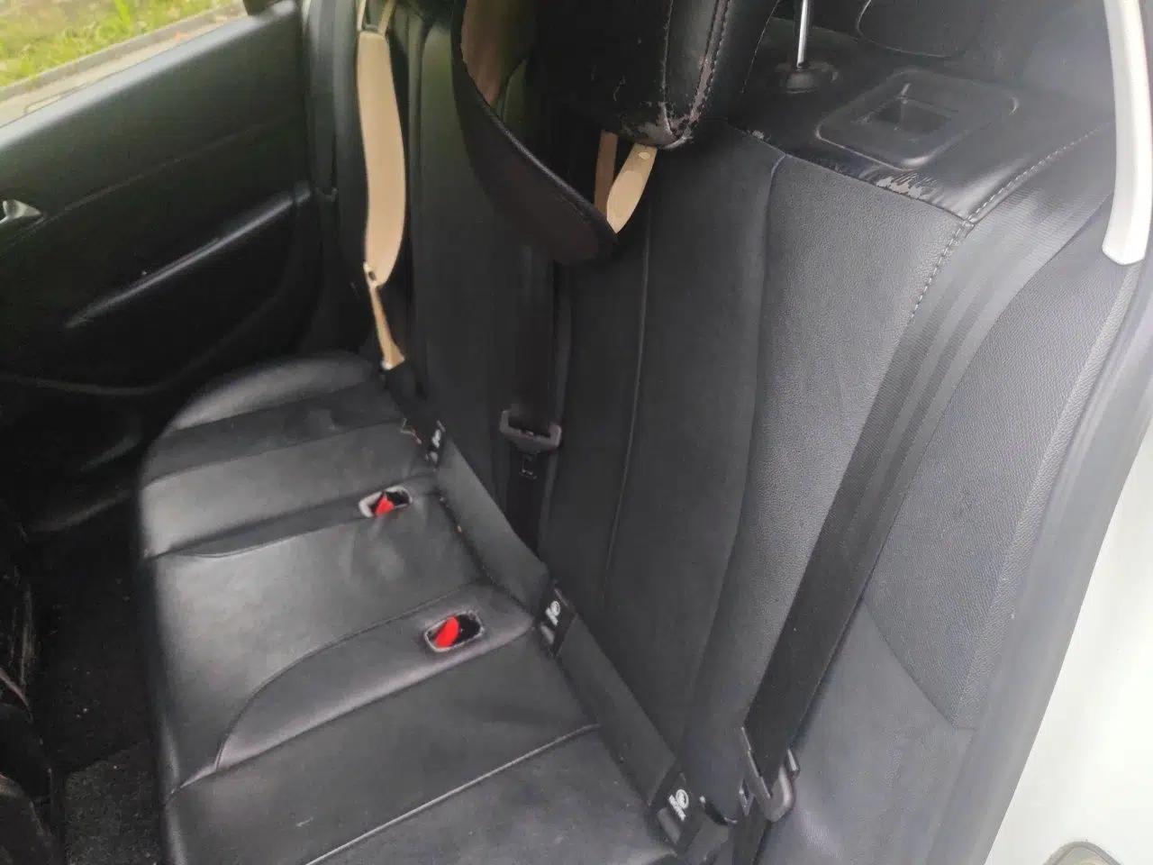 Peugeot 308S 2015 1.6L Manual Shangchi Edition — миниатюра 18