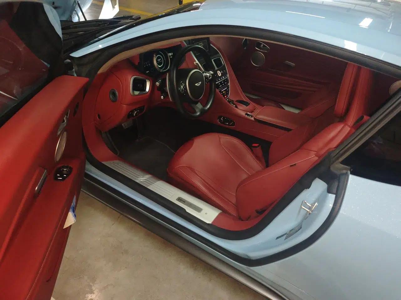 AstonMartin DB11 2019 4.0T V8 Coupe — миниатюра 17