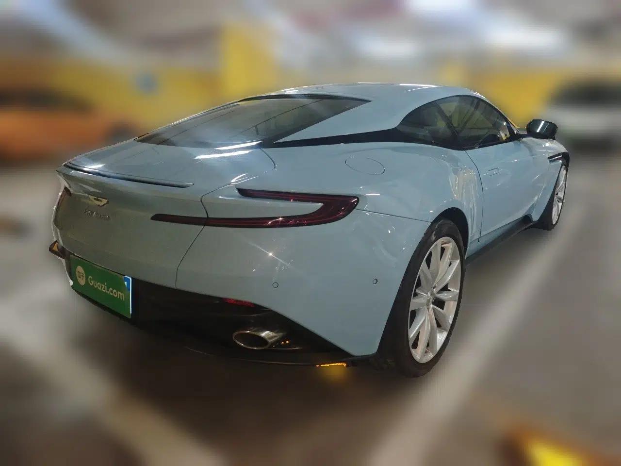 AstonMartin DB11 2019 4.0T V8 Coupe — миниатюра 6