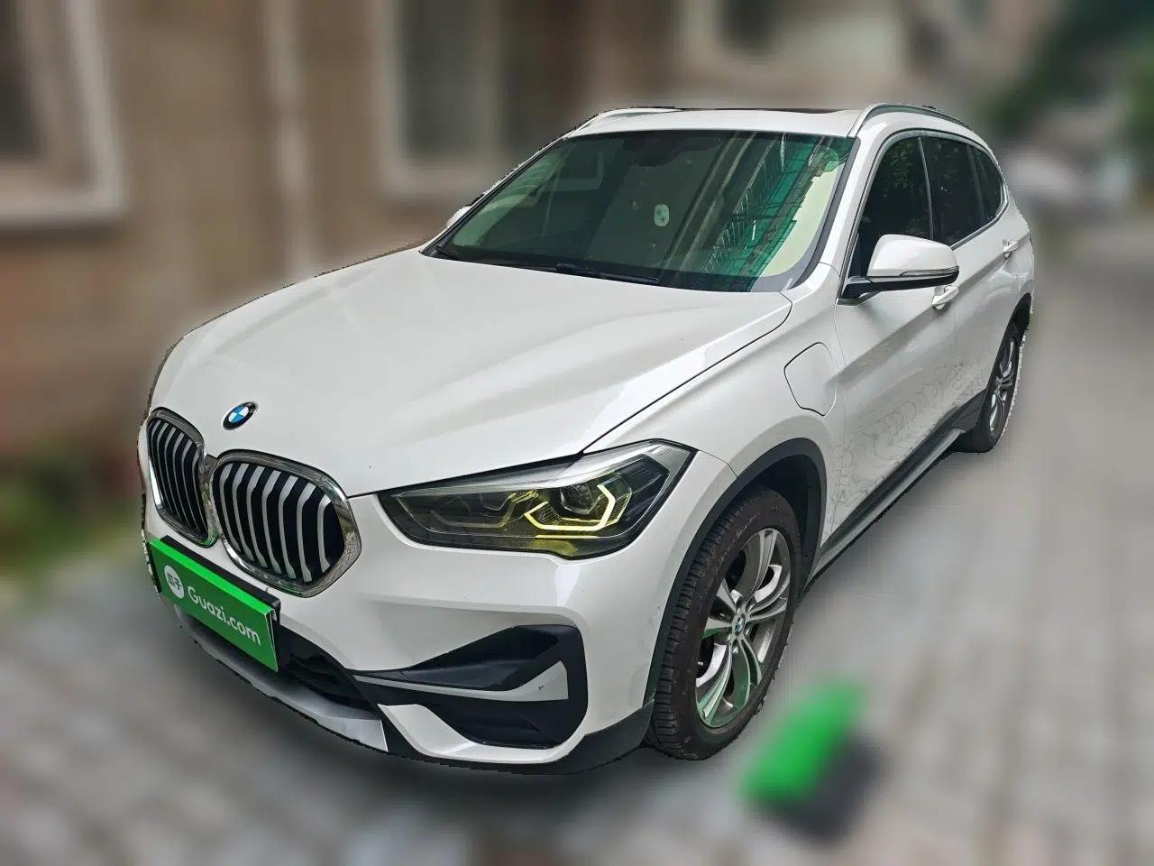 BMW X1 New Energy 2020 xDrive30Le Premium Edition — миниатюра 1
