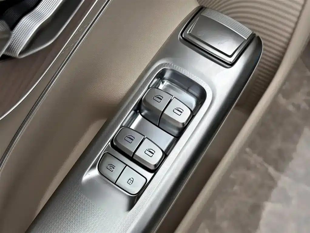 Fengyun A9L 2025 Model 260km Extended Range Premium Edition — миниатюра 17