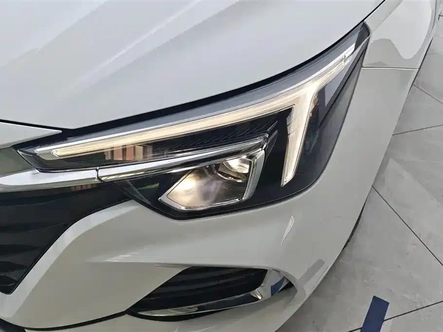 Roewe i6 MAX New Energy 2023 EV 420 Panoramic Roof Special Edition — миниатюра 5