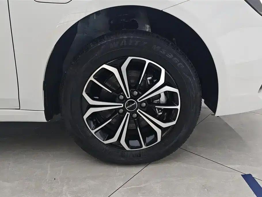 Roewe i6 MAX New Energy 2023 EV 420 Panoramic Roof Special Edition — миниатюра 6