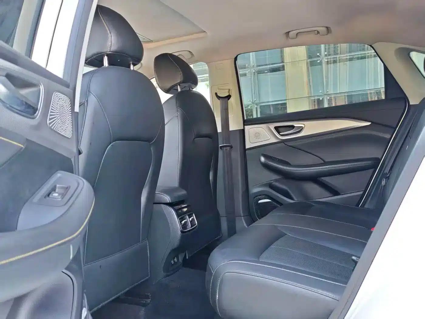 Roewe i6 MAX New Energy 2020 1.5T PHEV Cool Edition — миниатюра 11