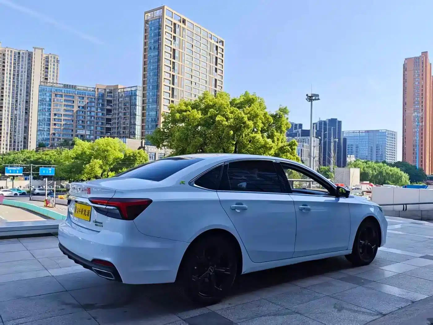 Roewe i6 MAX New Energy 2020 1.5T PHEV Cool Edition — миниатюра 5