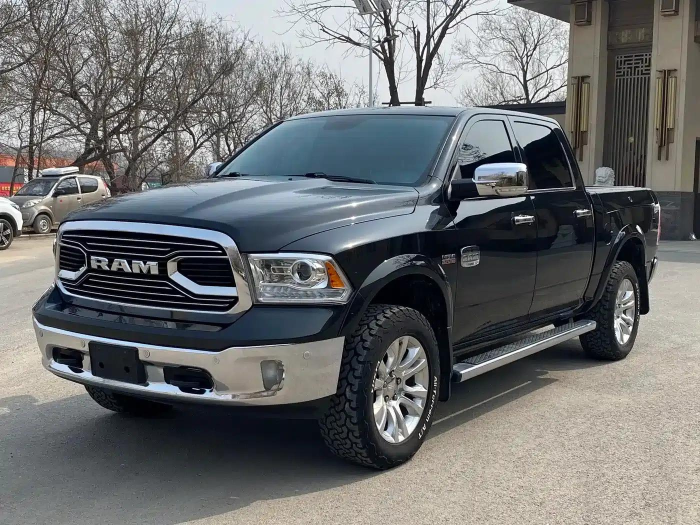 RAM Trucks 2017 5.7L Automatic — миниатюра 1