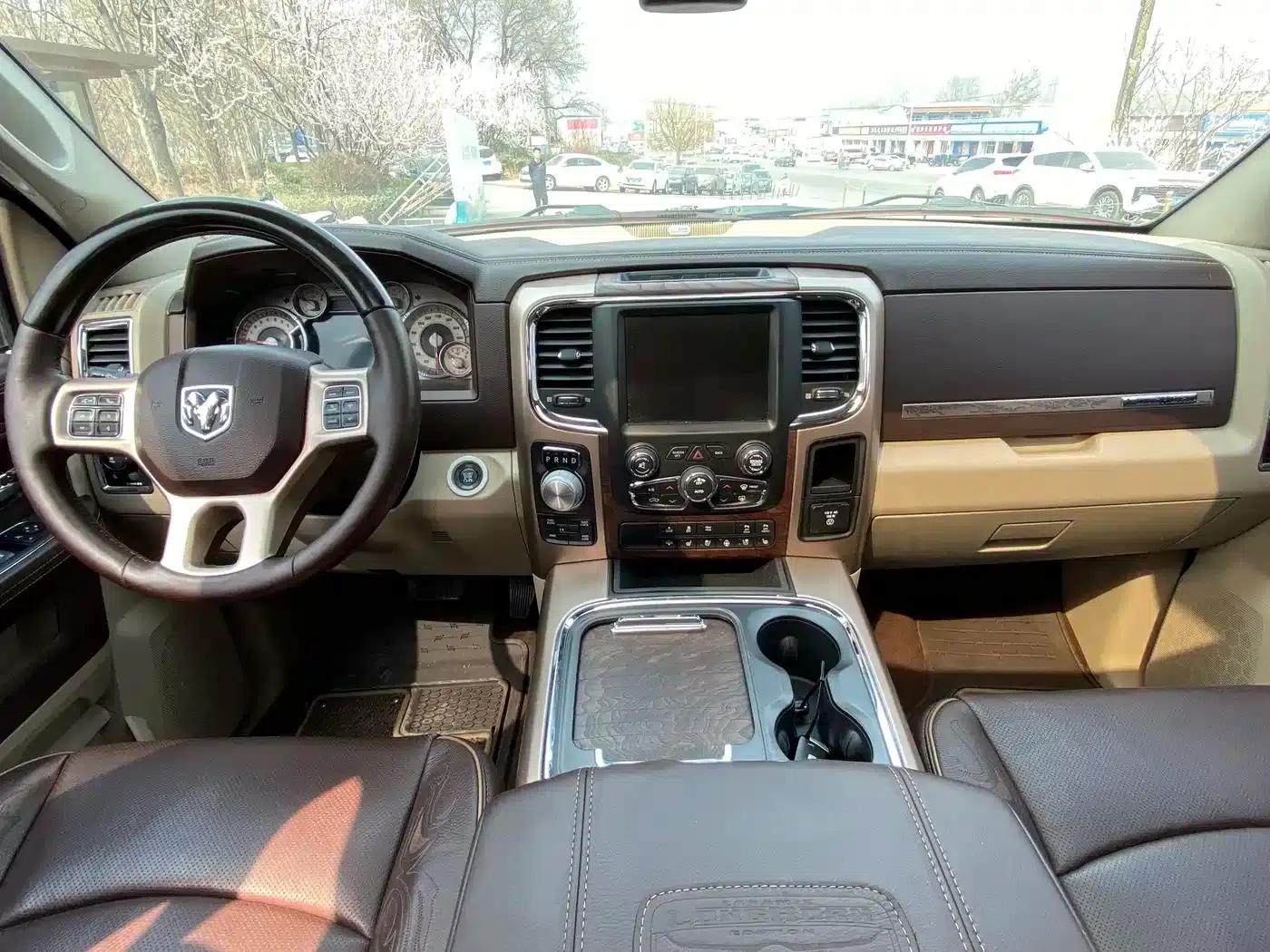 RAM Trucks 2017 5.7L Automatic — миниатюра 9