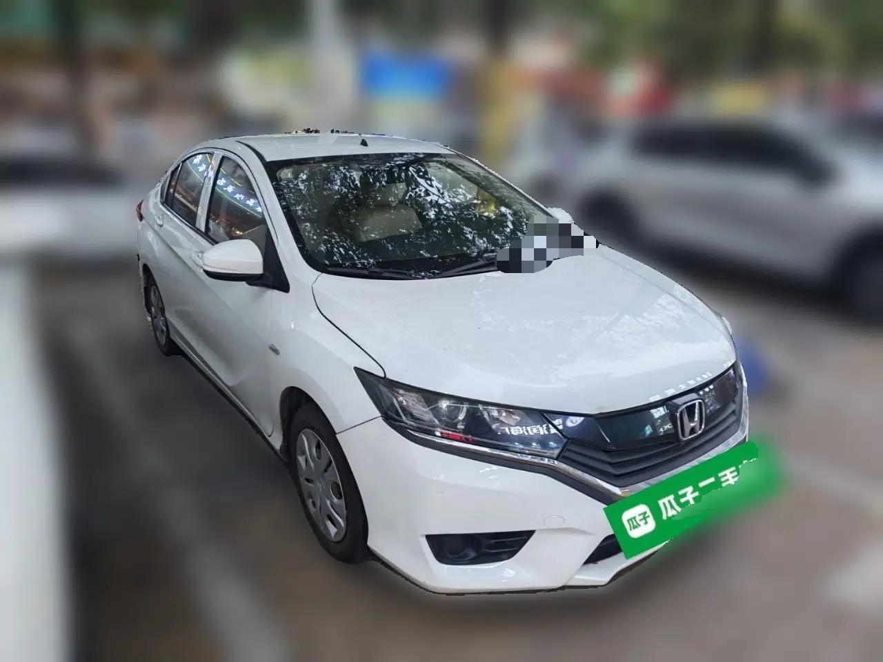 Honda Greiz 2016 1.5L CVT Classic Edition — миниатюра 3