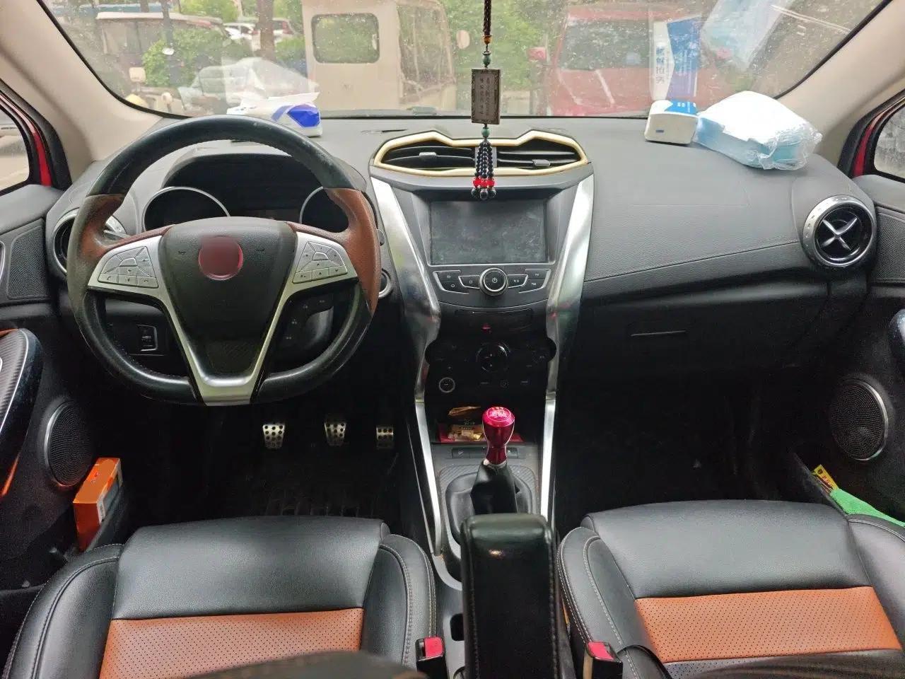 BYD Yuan 2016 1.5L Manual Luxury Model — миниатюра 10