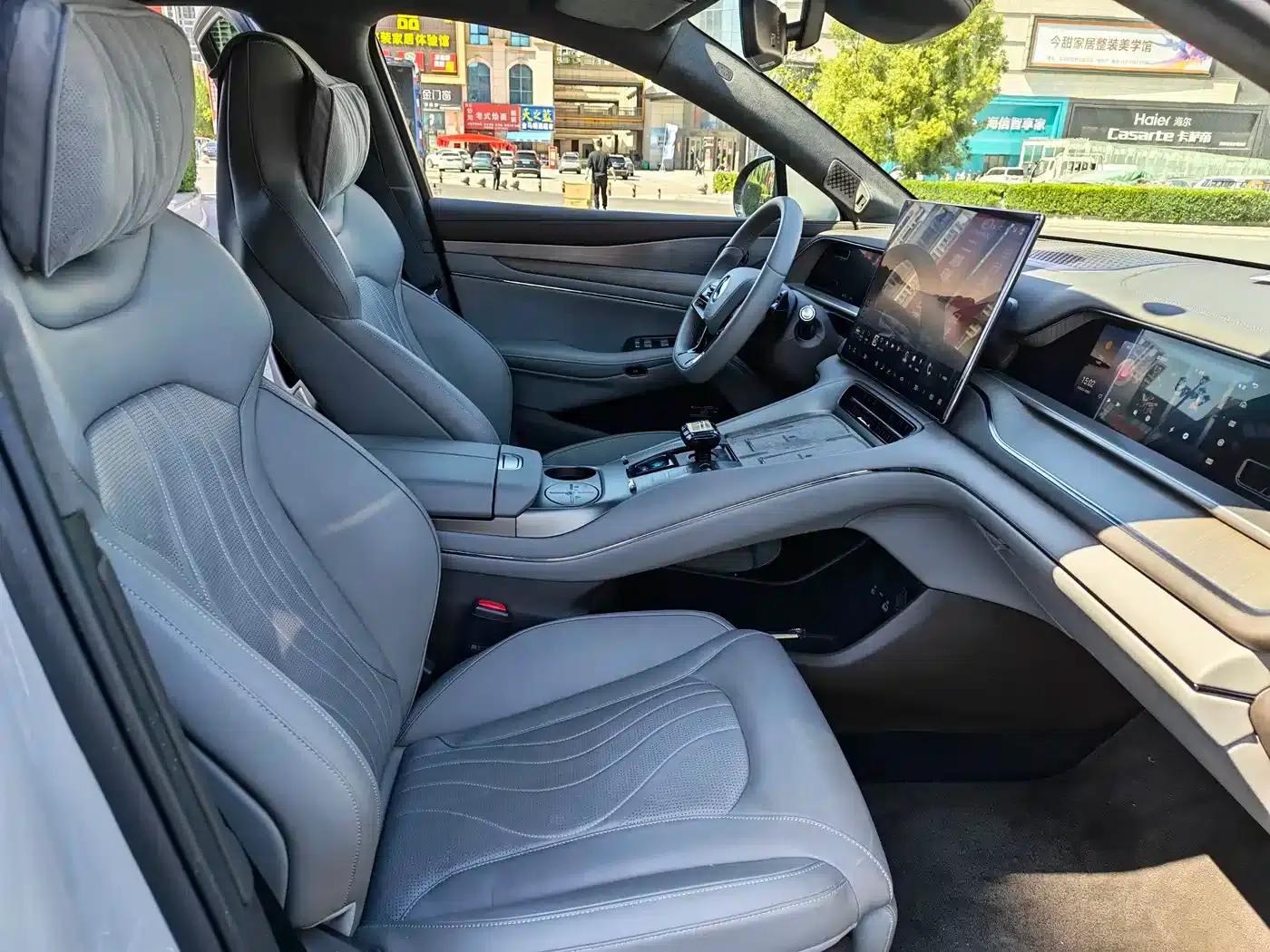Denza N7 2024 630 AWD Intelligent Driving Max Edition — миниатюра 13