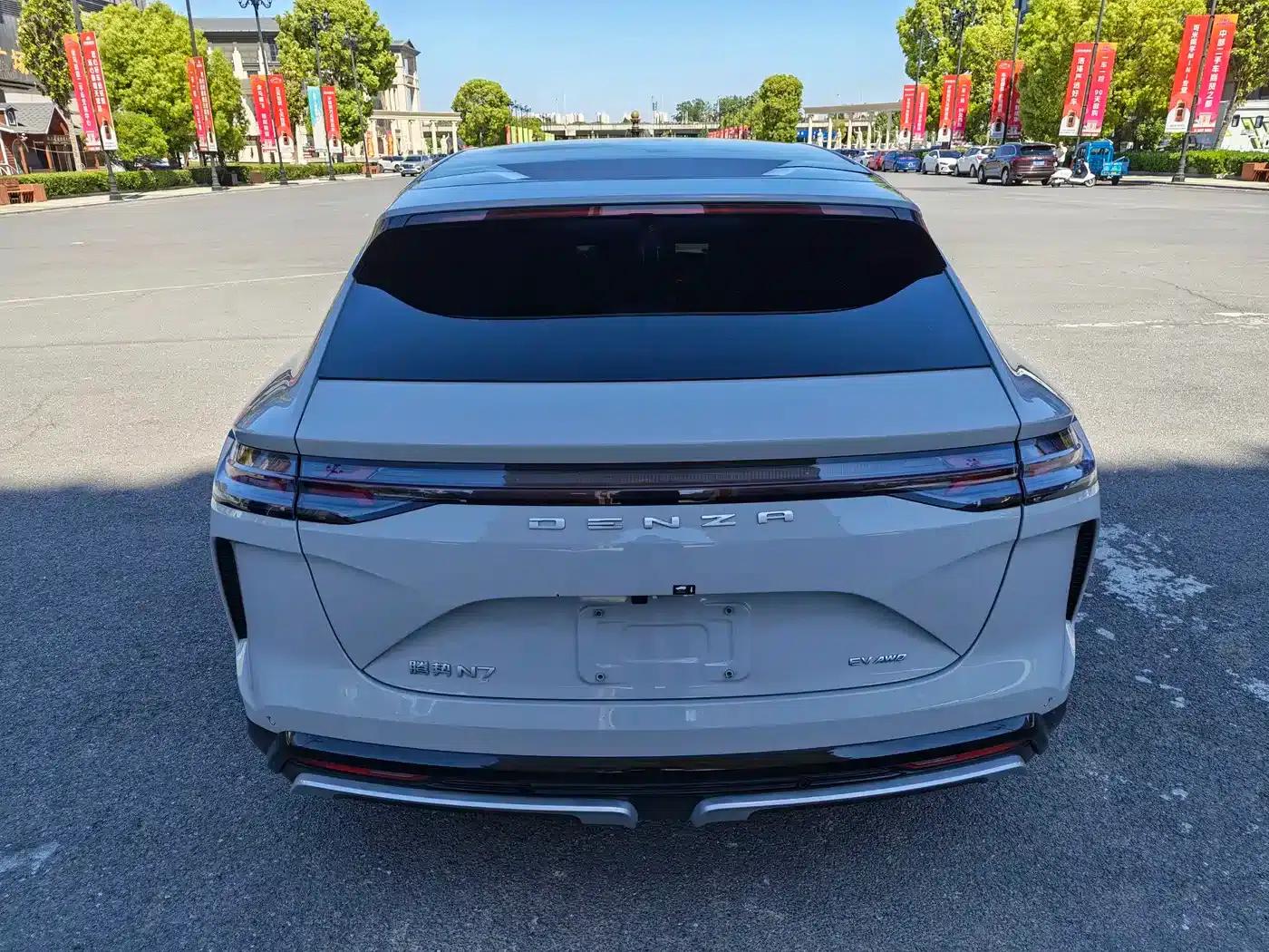 Denza N7 2024 630 AWD Intelligent Driving Max Edition — миниатюра 8