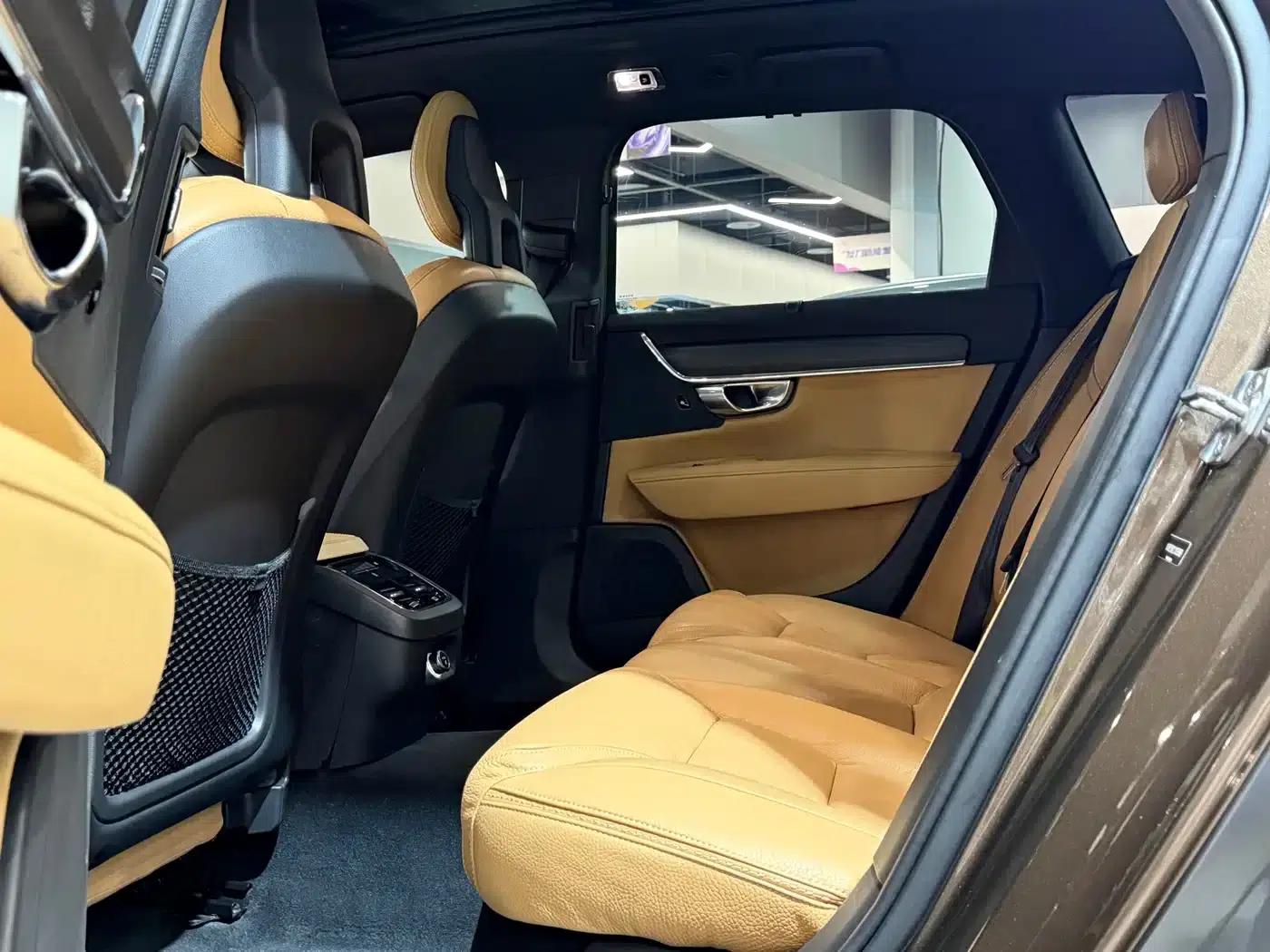 2017 Volvo V90 Cross Country T5 AWD Smart Edition — миниатюра 17