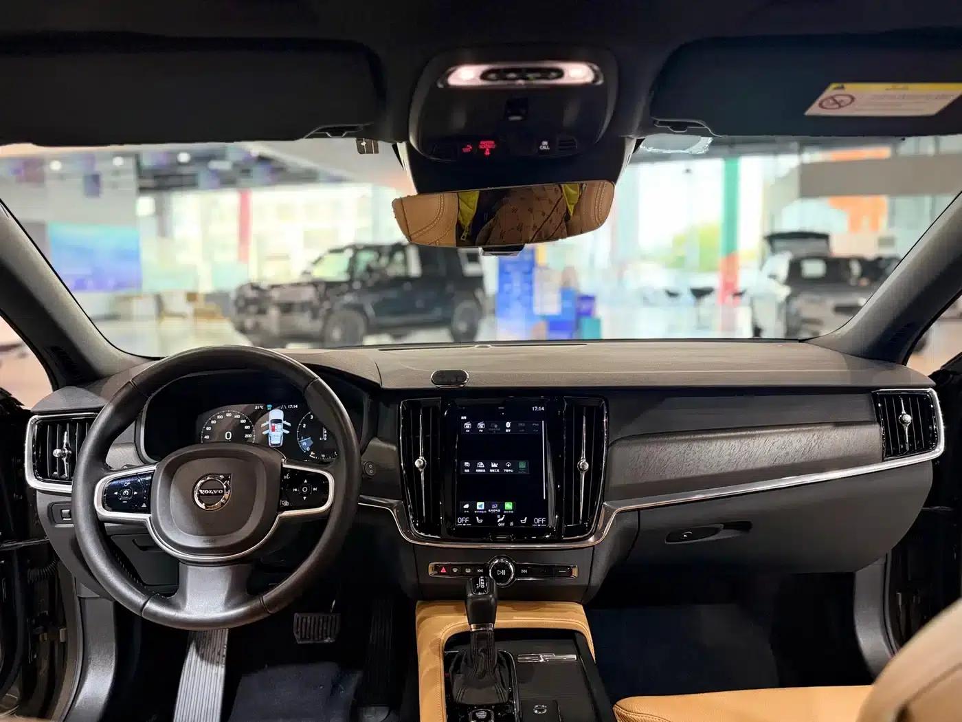 2017 Volvo V90 Cross Country T5 AWD Smart Edition — миниатюра 23