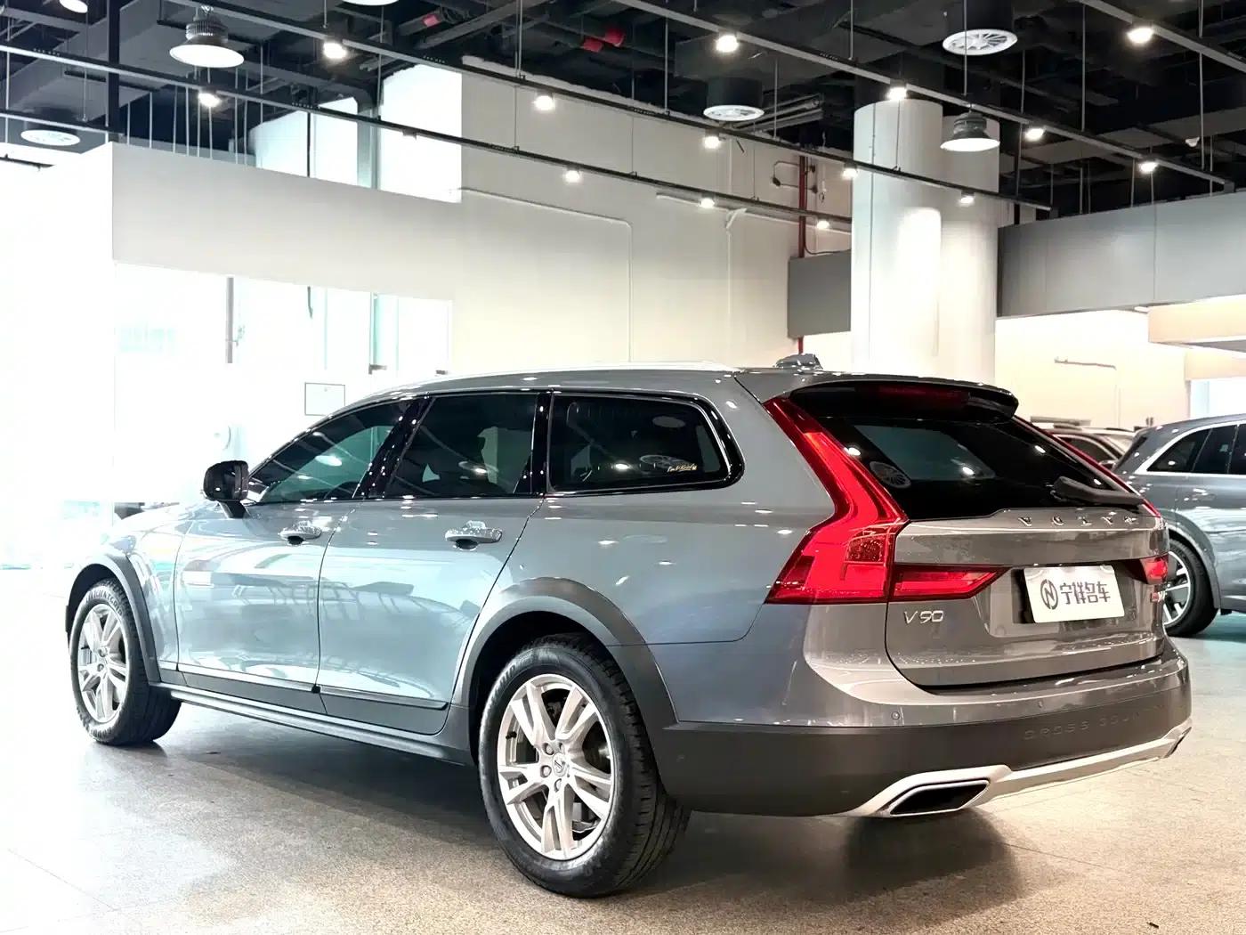 2019 Volvo V90 Cross Country T5 AWD Smart Edition (China VI Emission Standard) — миниатюра 6