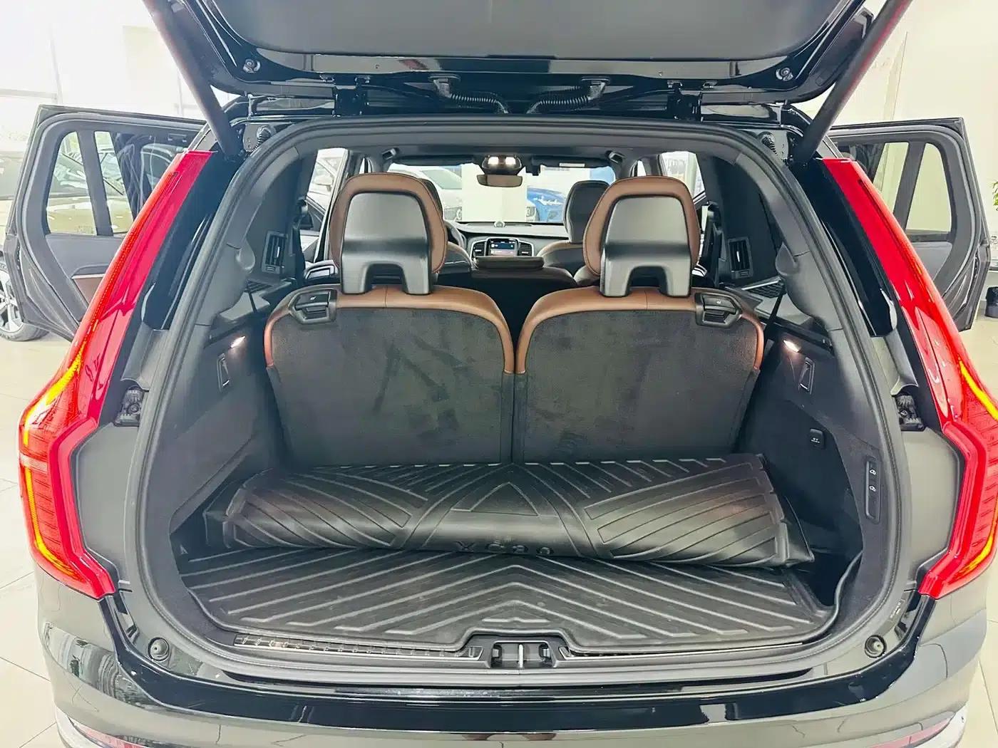 2024 Volvo XC90 Plug-in Hybrid T8 Inscription Luxury Edition (7-seater) — миниатюра 17
