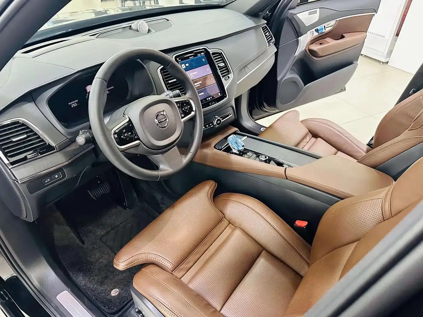 2024 Volvo XC90 Plug-in Hybrid T8 Inscription Luxury Edition (7-seater) — миниатюра 10