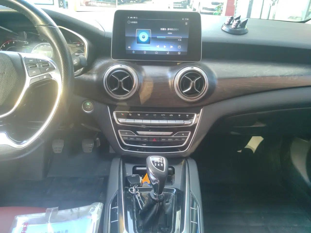 BAIC Senova D50 2018 1.5L Manual Prestige Intelligent Drive Edition — миниатюра 14