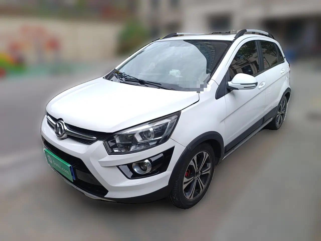 BAIC Senova X25 2015 1.5L Automatic Elite Model — миниатюра 1