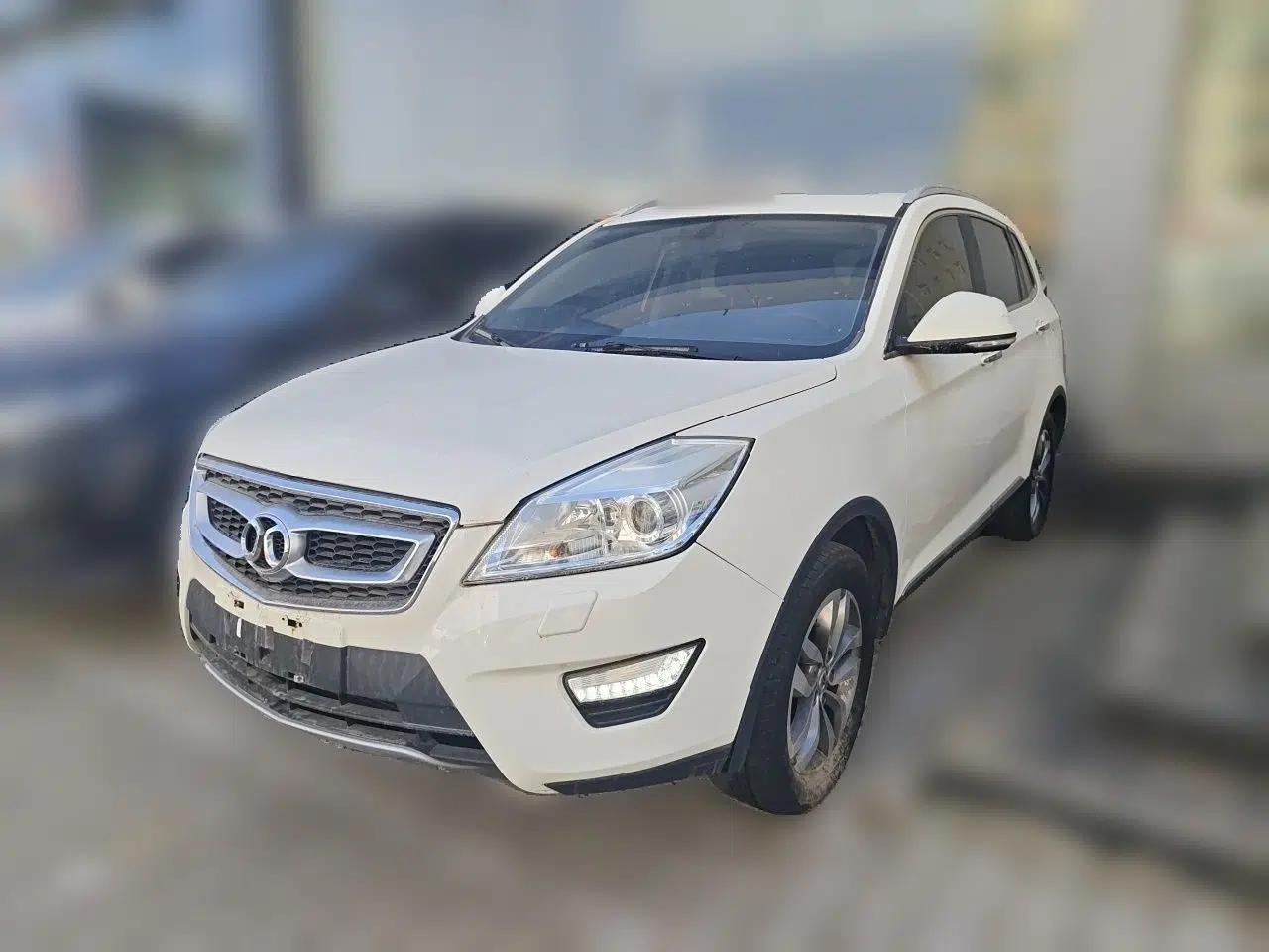 BAIC Senova X65 2015 2.0T Manual Luxury Edition — миниатюра 1