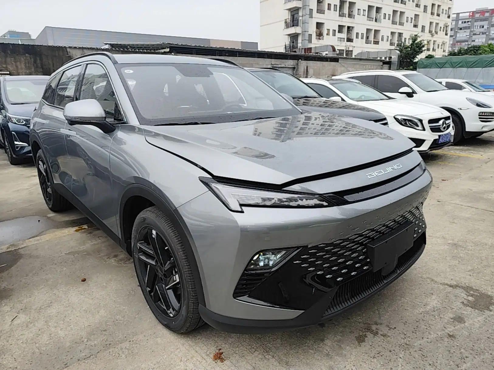 BAIC Rubik 2023 1.5T DCT Golden Edition — миниатюра 6