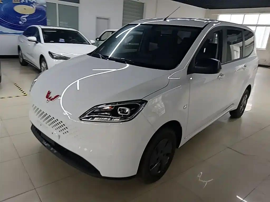 Wuling Hongguang New Energy 2025 Range-Extended Hybrid 50km Comfort Model — миниатюра 2