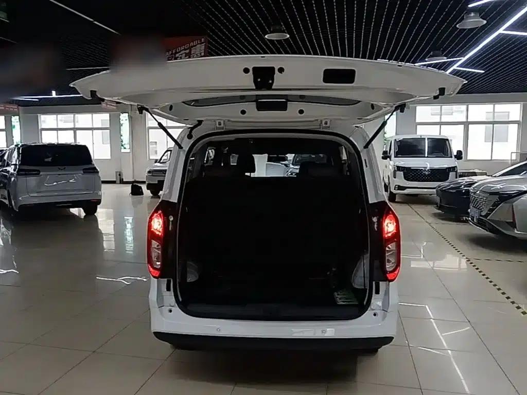 Wuling Hongguang New Energy 2025 Range-Extended Hybrid 50km Comfort Model — миниатюра 19