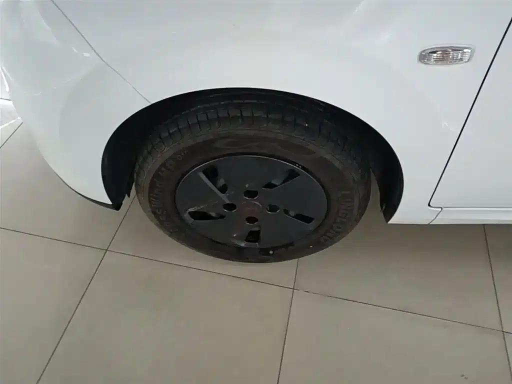 Wuling Hongguang New Energy 2025 Range-Extended Hybrid 50km Comfort Model — миниатюра 23