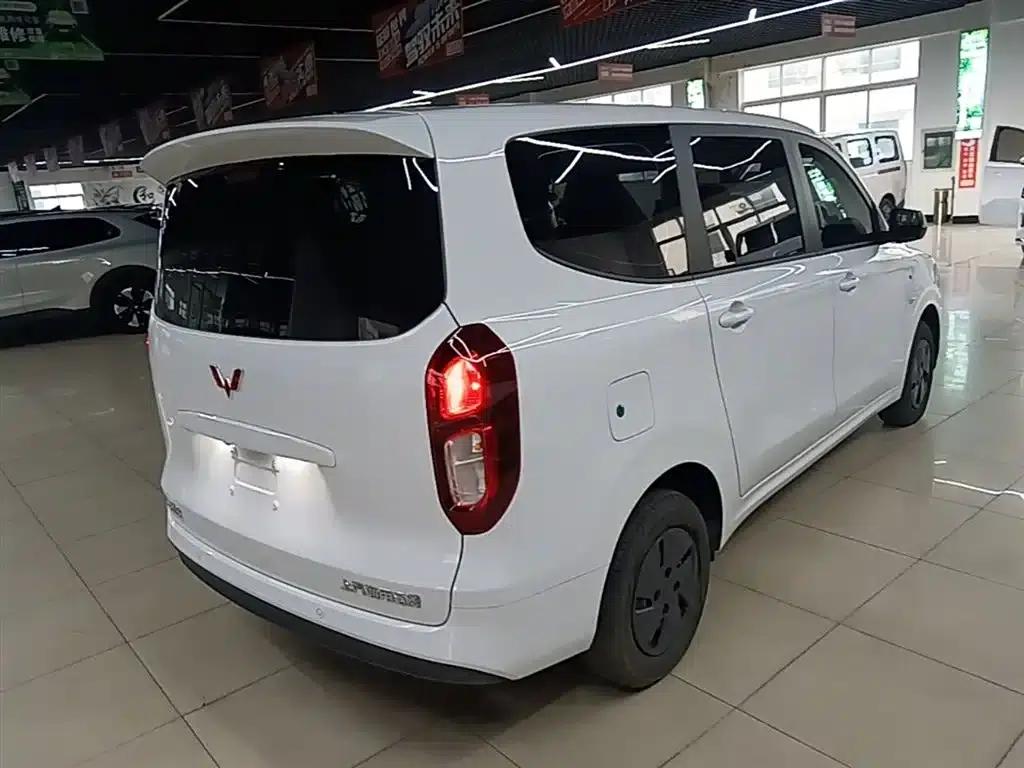 Wuling Hongguang New Energy 2025 Range-Extended Hybrid 50km Comfort Model — миниатюра 7