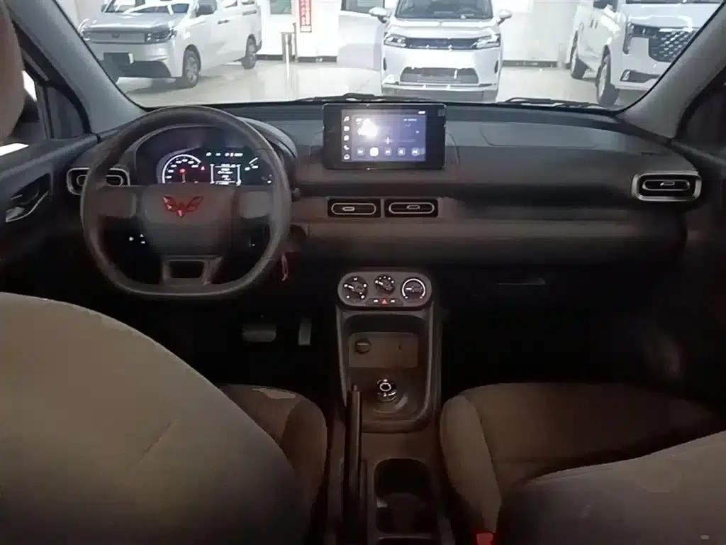 Wuling Hongguang New Energy 2025 Range-Extended Hybrid 50km Comfort Model — миниатюра 10