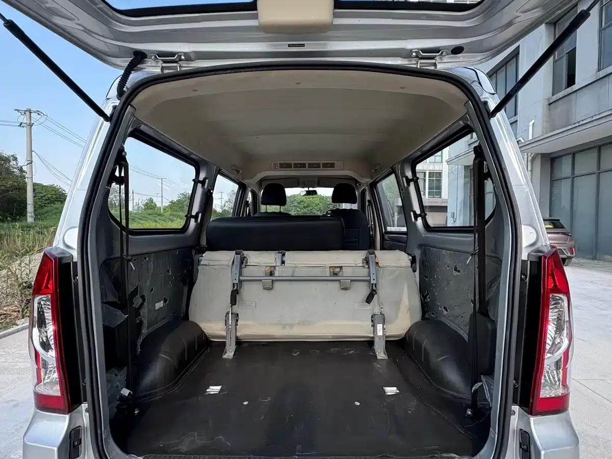 Wuling Rongguang S 2022 1.2L Standard Edition 7-Seater LSI — миниатюра 10