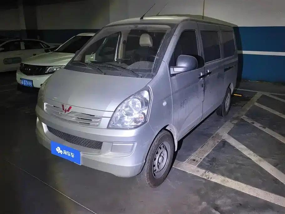 Wuling Rongguang S 2023 1.5L Basic Model 5/7 Seats — миниатюра 1