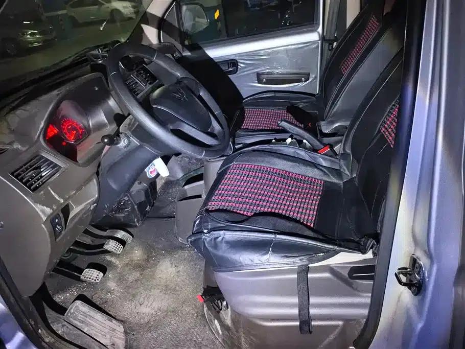 Wuling Rongguang S 2023 1.5L Basic Model 5/7 Seats — миниатюра 9