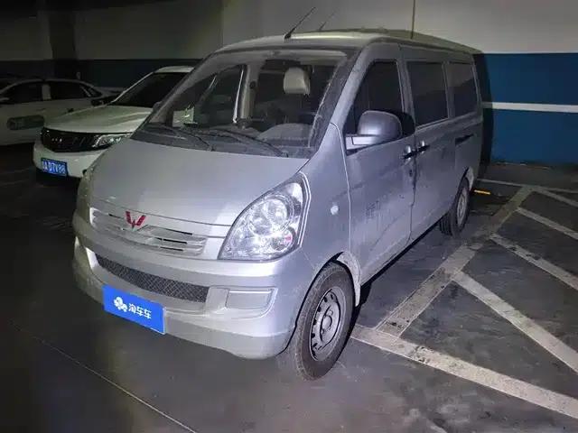 Wuling Rongguang S 2023 1.5L Basic Model 5/7 Seats