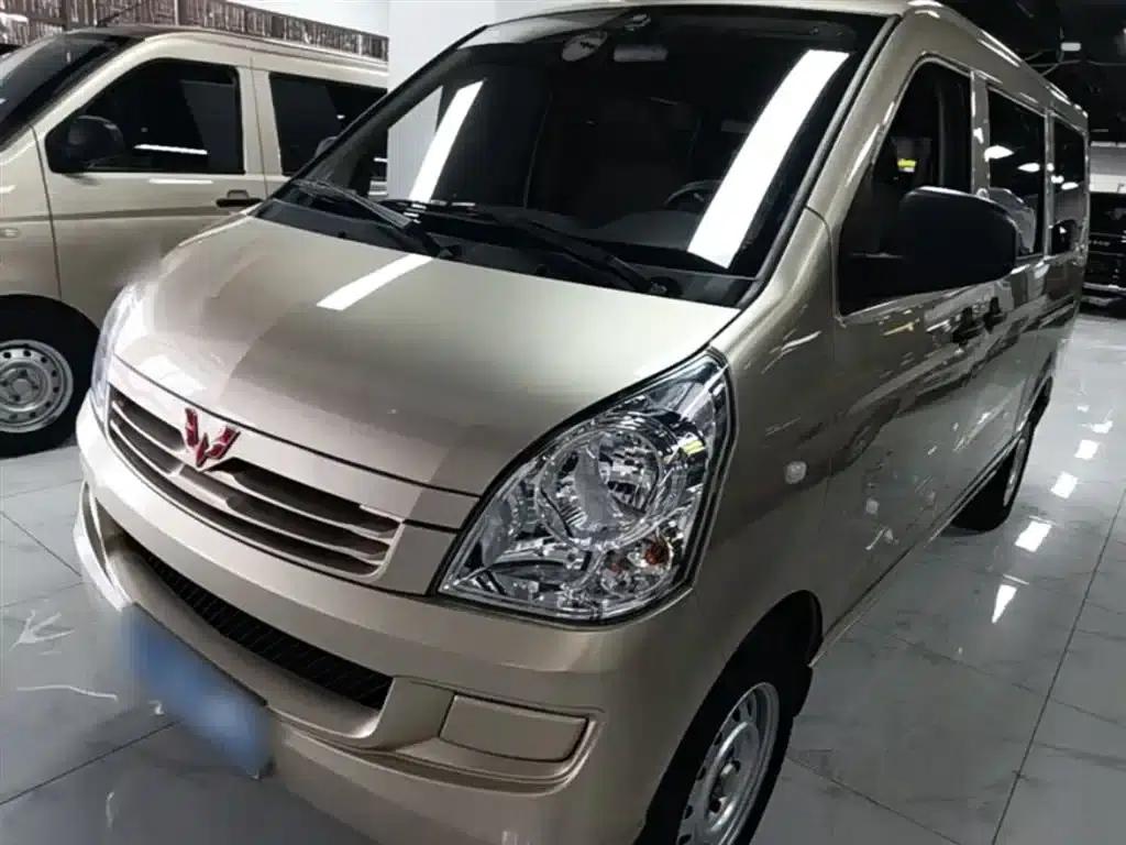 Wuling Rongguang S 2023 1.5L Basic Model 5/7 Seats — миниатюра 2