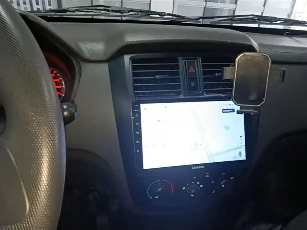 Wuling Rongguang S 2023 1.5L Basic Model 5/7 Seats — миниатюра 13