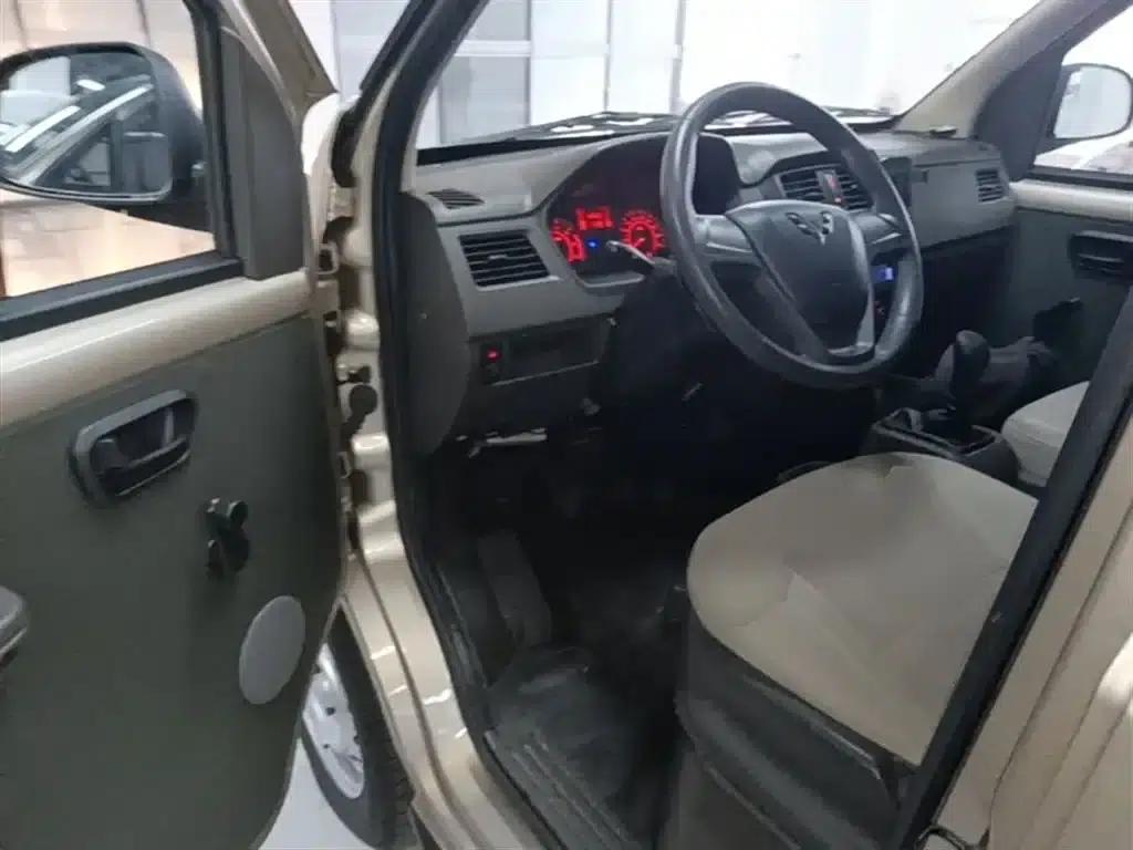 Wuling Rongguang S 2023 1.5L Basic Model 5/7 Seats — миниатюра 16
