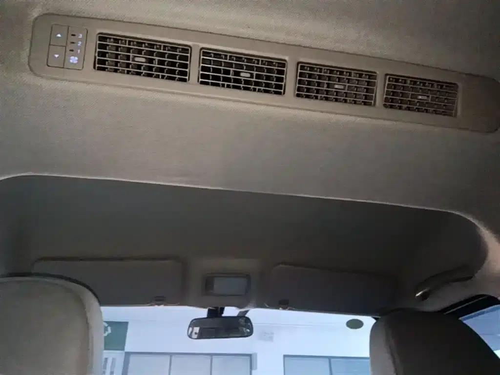 Wuling Rongguang S 2023 1.5L Basic Model 5/7 Seats — миниатюра 18