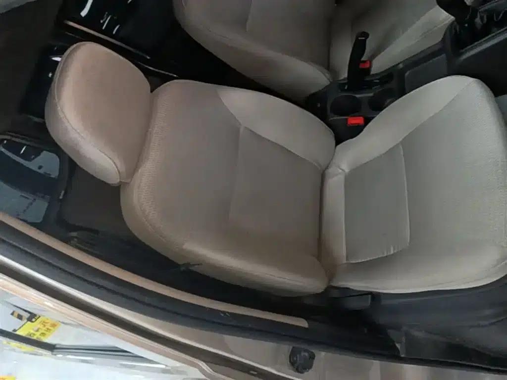 Wuling Rongguang S 2023 1.5L Basic Model 5/7 Seats — миниатюра 25